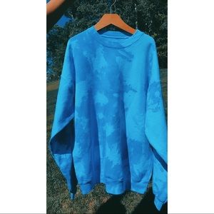 Oversized cute trendy blue tie dye sweatshirt